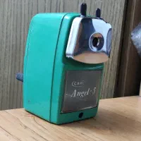 مداد تراش رومیزی ژاپنی Carl Angel-5