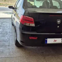 خودرو  فوق بدون رنگ