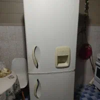 یخچال فریزر کاملآ سالم