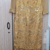 لباس مجلسی گیپور طلایی