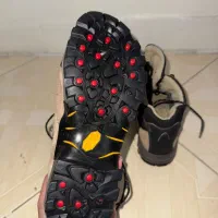 بوت کوهنوردی|کیف، کفش، کمربند|تهران, نیروی هوایی (پیروزی)|دیوار