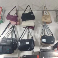 حراج کیف زنانه و کوله به دلیل جمع اوری
