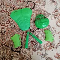 آینه وکنسول وتعدادی اسباب بازی کودک. صندلی کودم|بوفه، ویترین، کنسول|جوانرود, |دیوار
