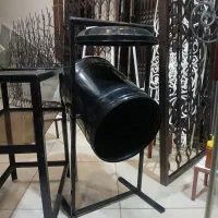 سطل زباله  باغ  باغچه