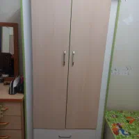 تخت و کمد و میز تحریر مناسب کودک نوجوان سالم