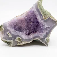 سنگ آمیتیست