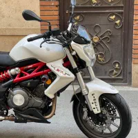 بنلی ۳۰۰ مدل ۹۶ در حد صفر کارکرد ۶ هزارتا واقعی