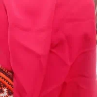 پارچه قرمز