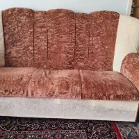 دو دست مبل ۷ نفره راحتی در حد نو|مبلمان خانگی و میز عسلی|اصفهان, باغ فدک|دیوار