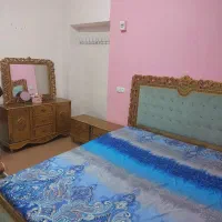 تخت خواب و میز آرایش