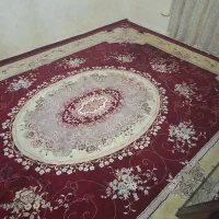 یک عدد فرش کرم زرشکی ویک عدد کناره