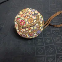 کیف دوشی گرد سنتی بند بلند|کیف، کفش، کمربند|قوچان, |دیوار