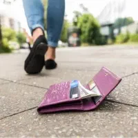 مقداری پول پیداشده پشت پاساژ زمزم