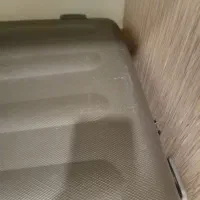 چمدون بزرگ|کیف، کفش، کمربند|شاهینشهر, سعدی شمالی|دیوار