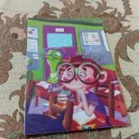 تعدادی دفتر مشق ۴۰ برگ ۵۰ و۱۰۰ برگ