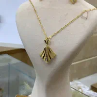 نیم ست طلا آوا