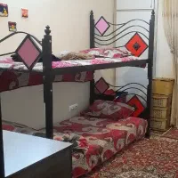 تخت دوطبقه فلزی،دراور چوبی قدیمی باآیینه