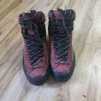 کفش کوهنوردی اسکارپا سایز ۳۹ .سه میلیون و هفتصد