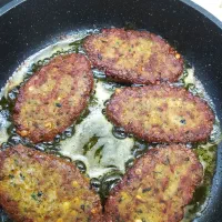 غذا خانگی شعار احساسی با تاکید بر عشق در پخت غذا.