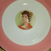 بشقاب دیوار کوب عتیقه کلکسیونی