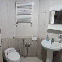 اجاره فوری معلم ۳ خواب تاپ لوکیشن معلم|اجارهٔ آپارتمان|رشت, استقامت ۱|دیوار