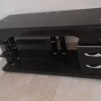 میز تلویزیون شیشه ای