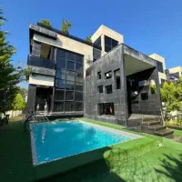 شاهکار معماری/تریبلکس استخردار با روفگاردن