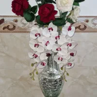 گل و گلدان شیک وزیبا