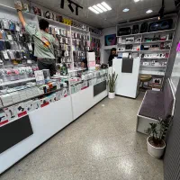 فروش کامل دکور و اجناس موبایل فروشی