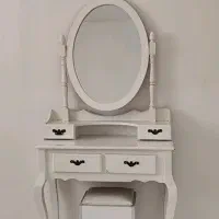 میز آرایشی و آیینه