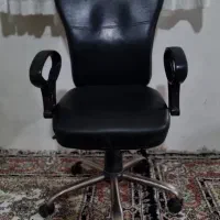 صندلی اداری در حد نو