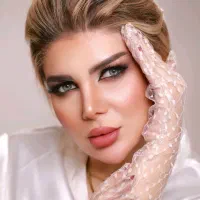 میکاپ شنیون(عکس آگهی نمونه کار خودم)|خدمات آرایشگری و زیبایی|شیراز, فضل‌آباد|دیوار