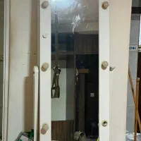 آینه قدی چراغ دار