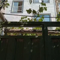 ساختمان سه طبقه شمالی لوکیشن خوب
