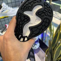 کتونی بالنسیاگا (آدیداس دیلاگس)|کیف، کفش، کمربند|قم, امامزاده ابراهیم|دیوار