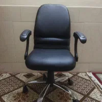 صندلی اداری کمک دار