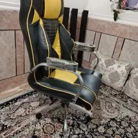 صندلی و میز کامپیوتر