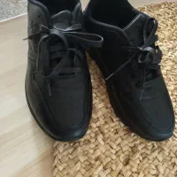 کفش کتونی چرم