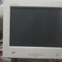 مانیتور قدیمی