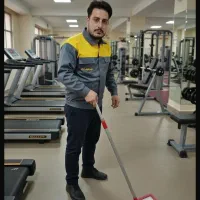 خدمات نظافت حرفه‌ای نیک‌فراز کرمانشاه با پرسنل آقا