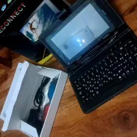 تبلت سیم کارت خور همراه با لوازم جانبی