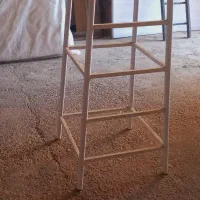 تولیدی انواع چهارپایه صنعتی