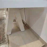 میز شیشه‌ای سفید تمیز|میز و صندلی غذاخوری|رشت, پیرسرا|دیوار