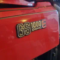 موتور سیکلت سوزوکی جی اس هزار۱۰۰۰ کارت وپلاک