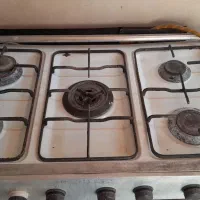 گازفردارهمه‌چیزسالم‌فقط‌شیشه‌شکسته