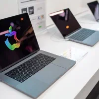 مک بوک ۲۰۱۹ ۸گیگ گرافیک (نو) macbook pro کم سایکل|رایانه همراه|تهران, فلسطین (میدان انقلاب)|دیوار