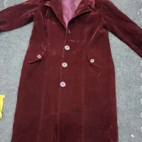 چند دست لباس زنانه پالتو و....