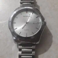 ی یک ساعت درحد نونو تمیز سالم