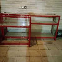 ویترین فلزی شیشه‌ای