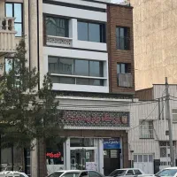 واحد تجاری موقعیت عالی جمهوری برای کلینیک